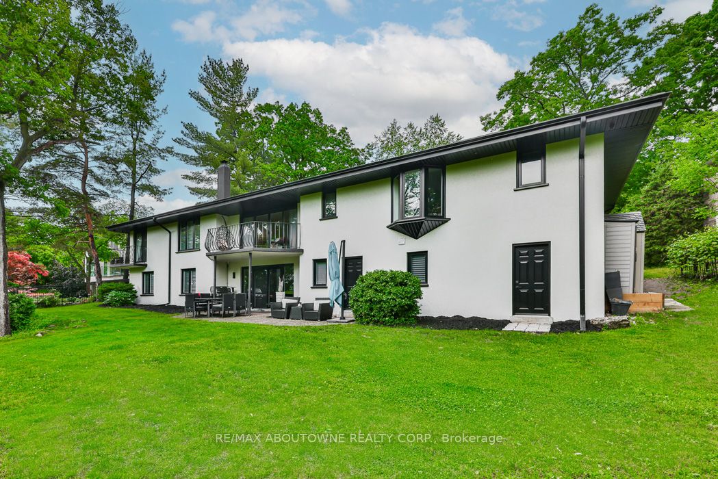 2204 Shardawn Mews