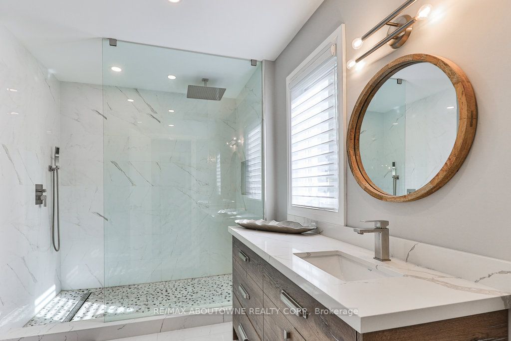 2204 Shardawn Mews