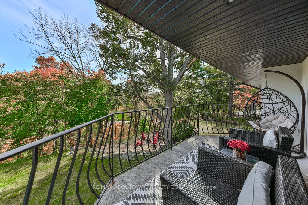 2204 Shardawn Mews