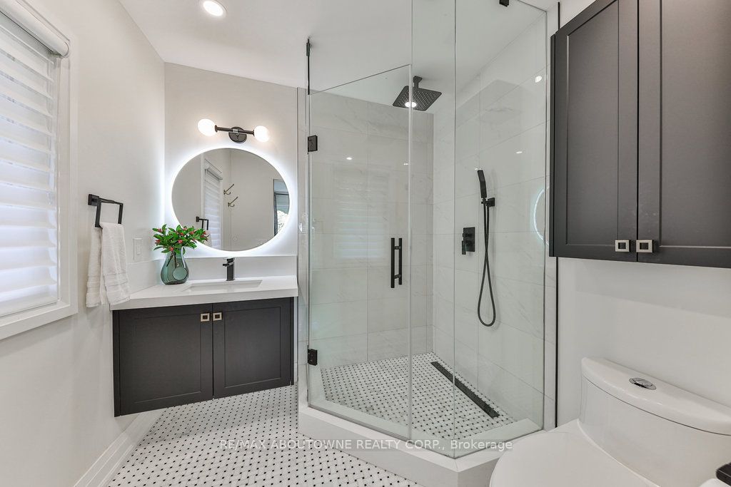 2204 Shardawn Mews