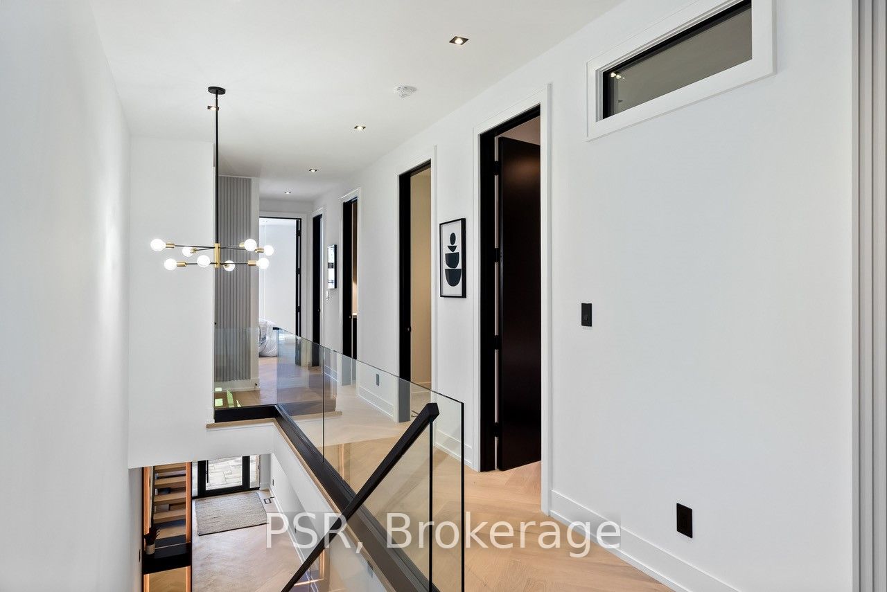 20B Broadview Avenue