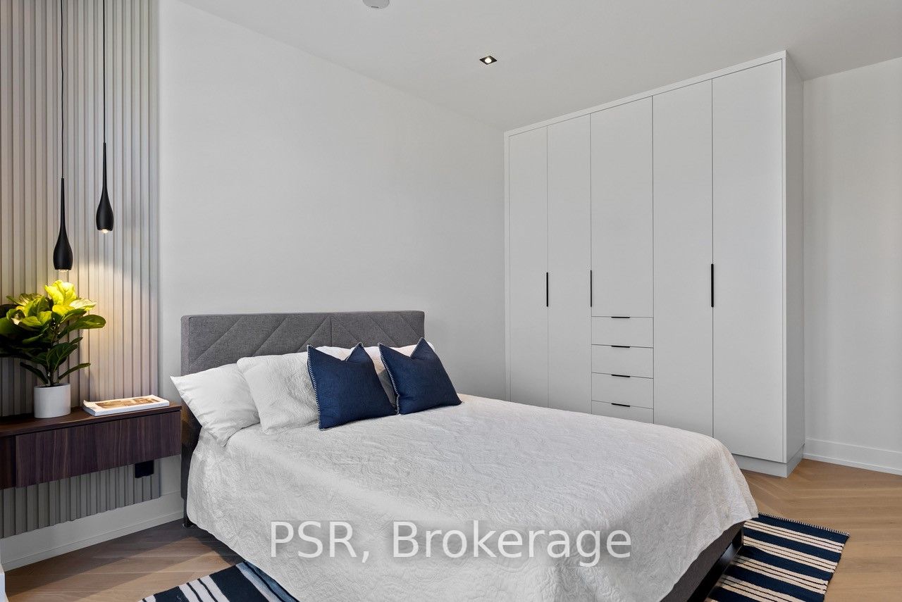 20B Broadview Avenue