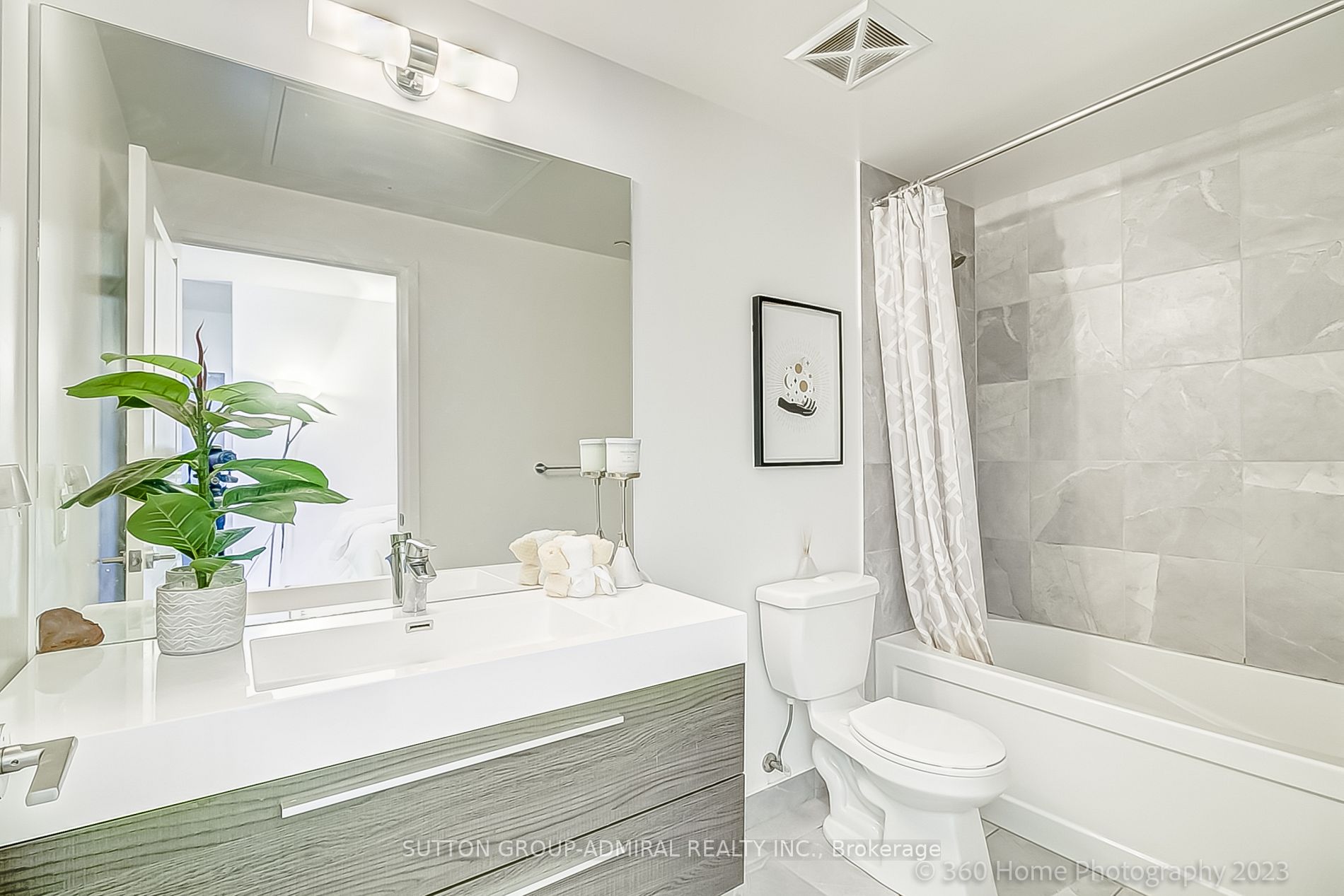 15 Zorra Street, #1006