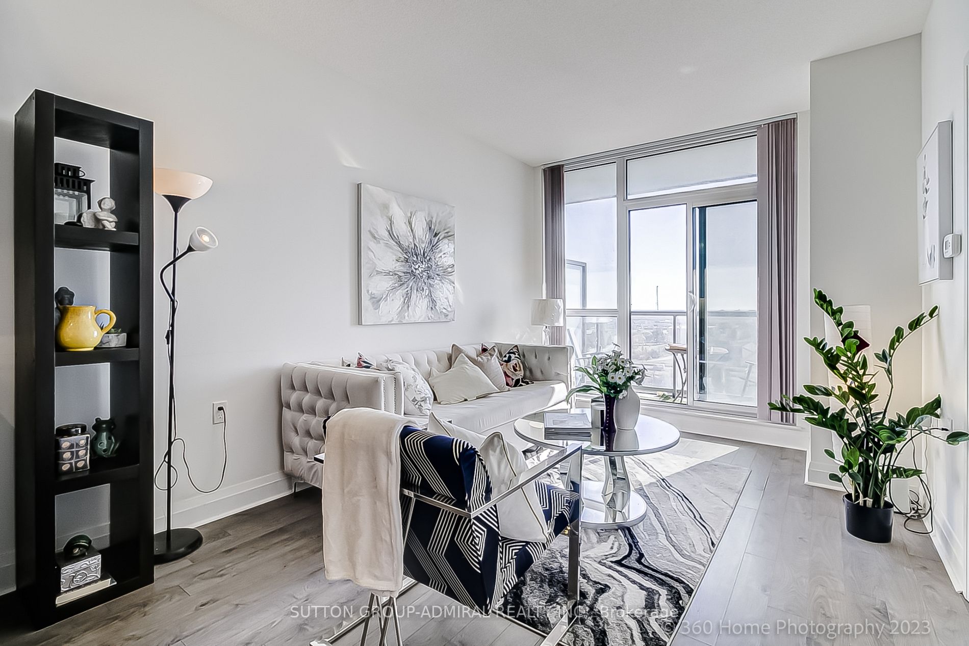 15 Zorra Street, #1006
