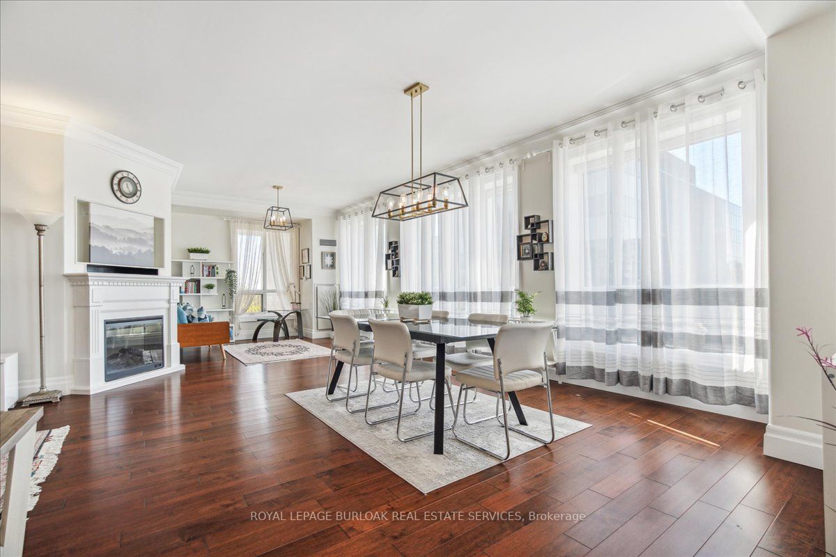 445 Elizabeth St, #401