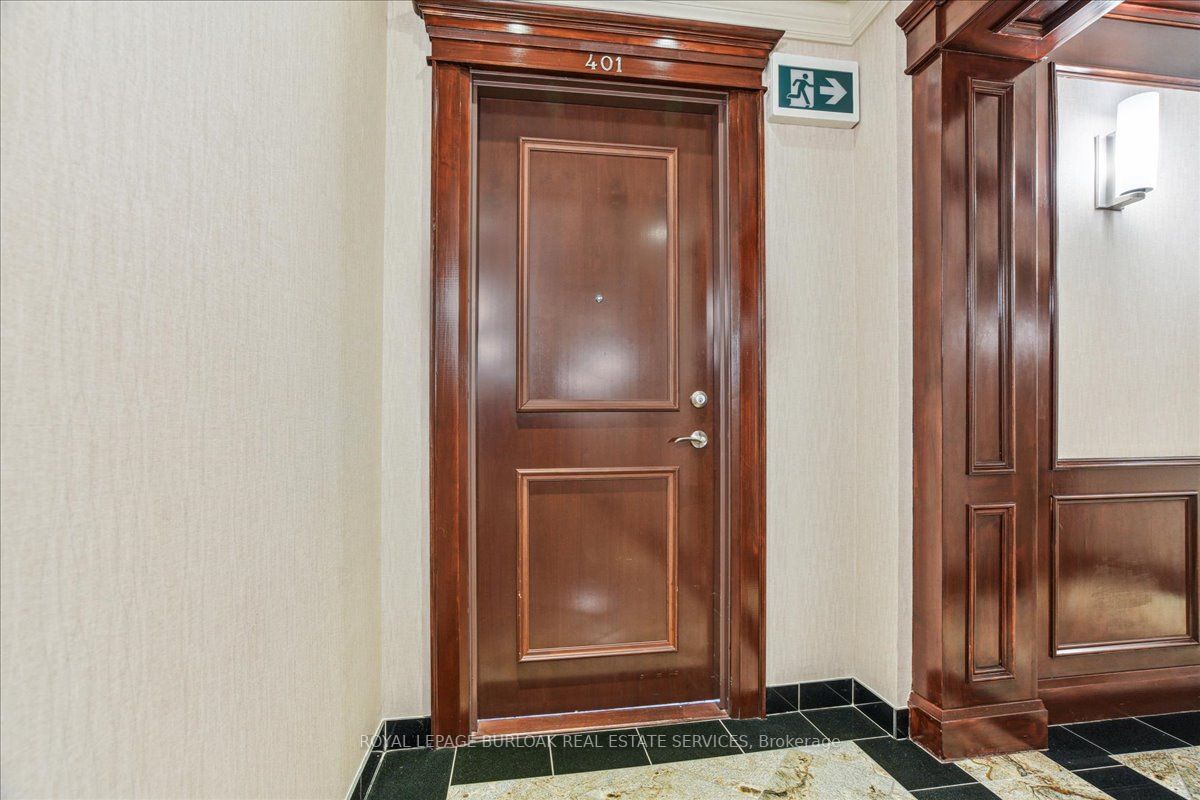 445 Elizabeth St, #401