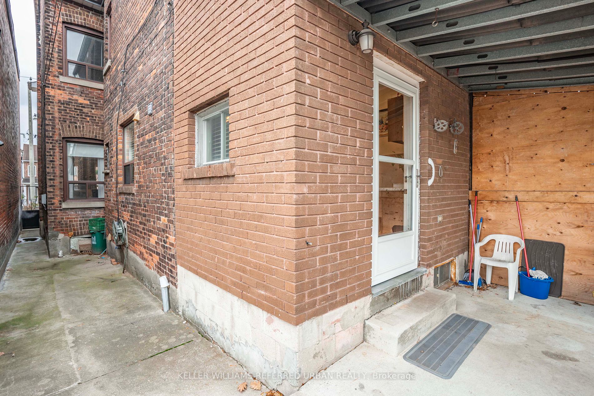 108 Armstrong Ave