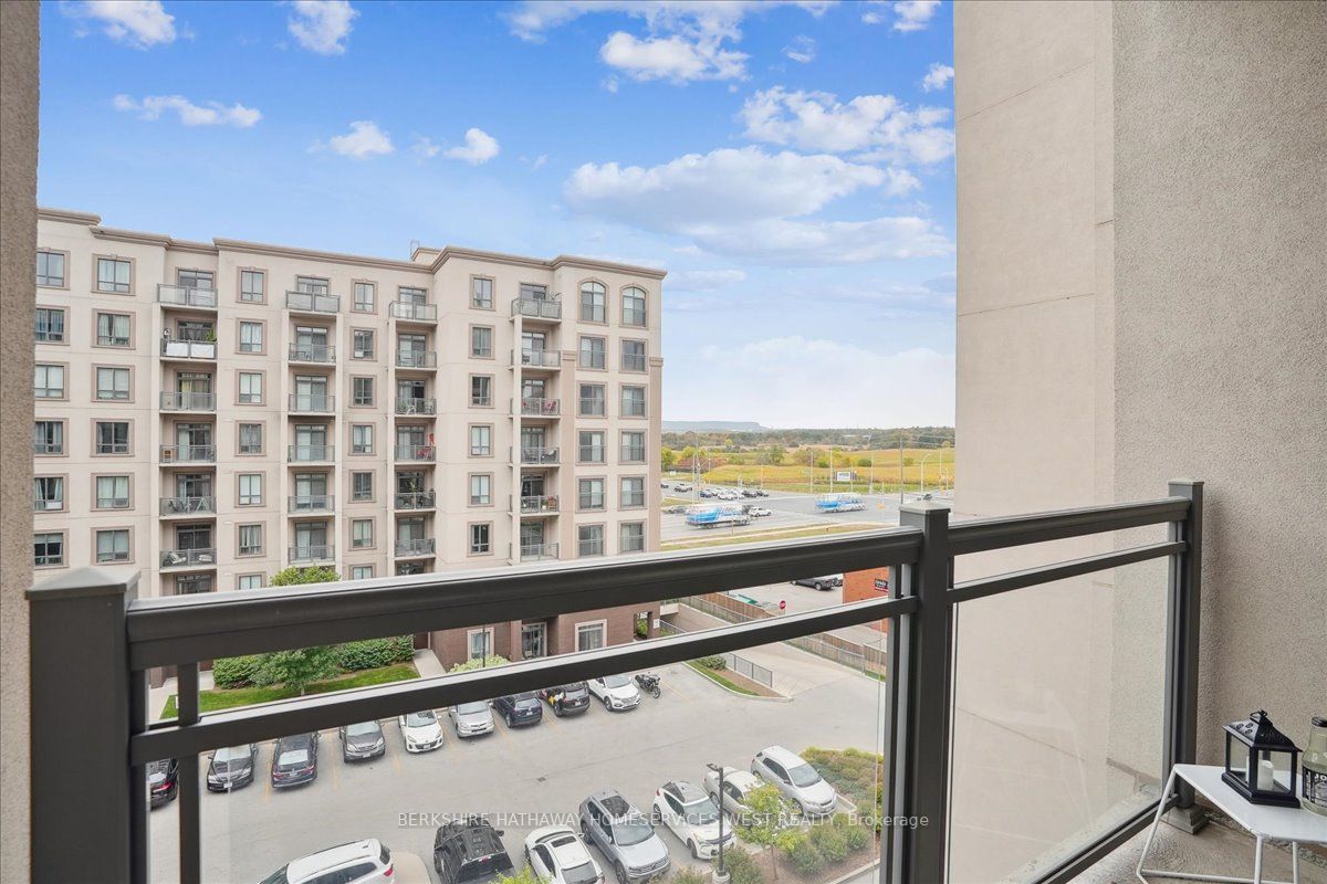 2486 Old Bronte Rd, #503