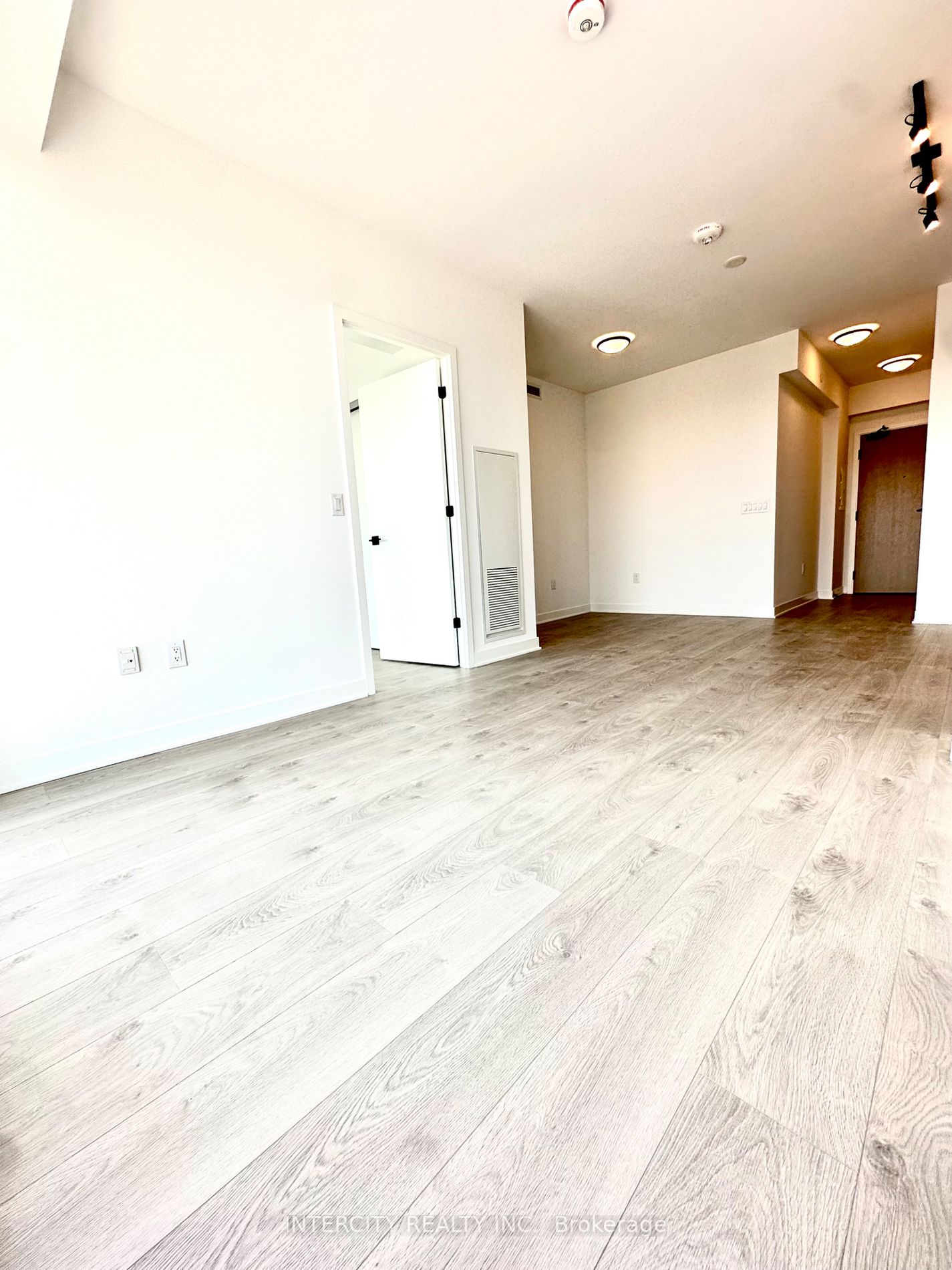 36 Zorra St, #1606