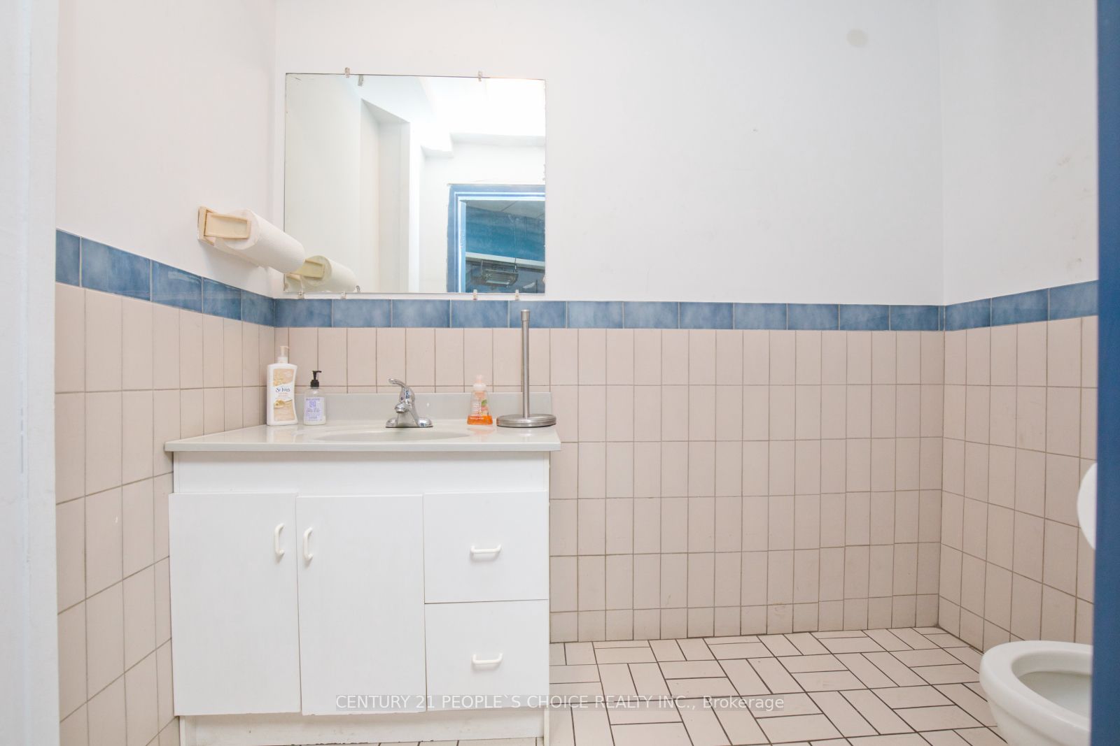 118 Orenda Rd, #4,5