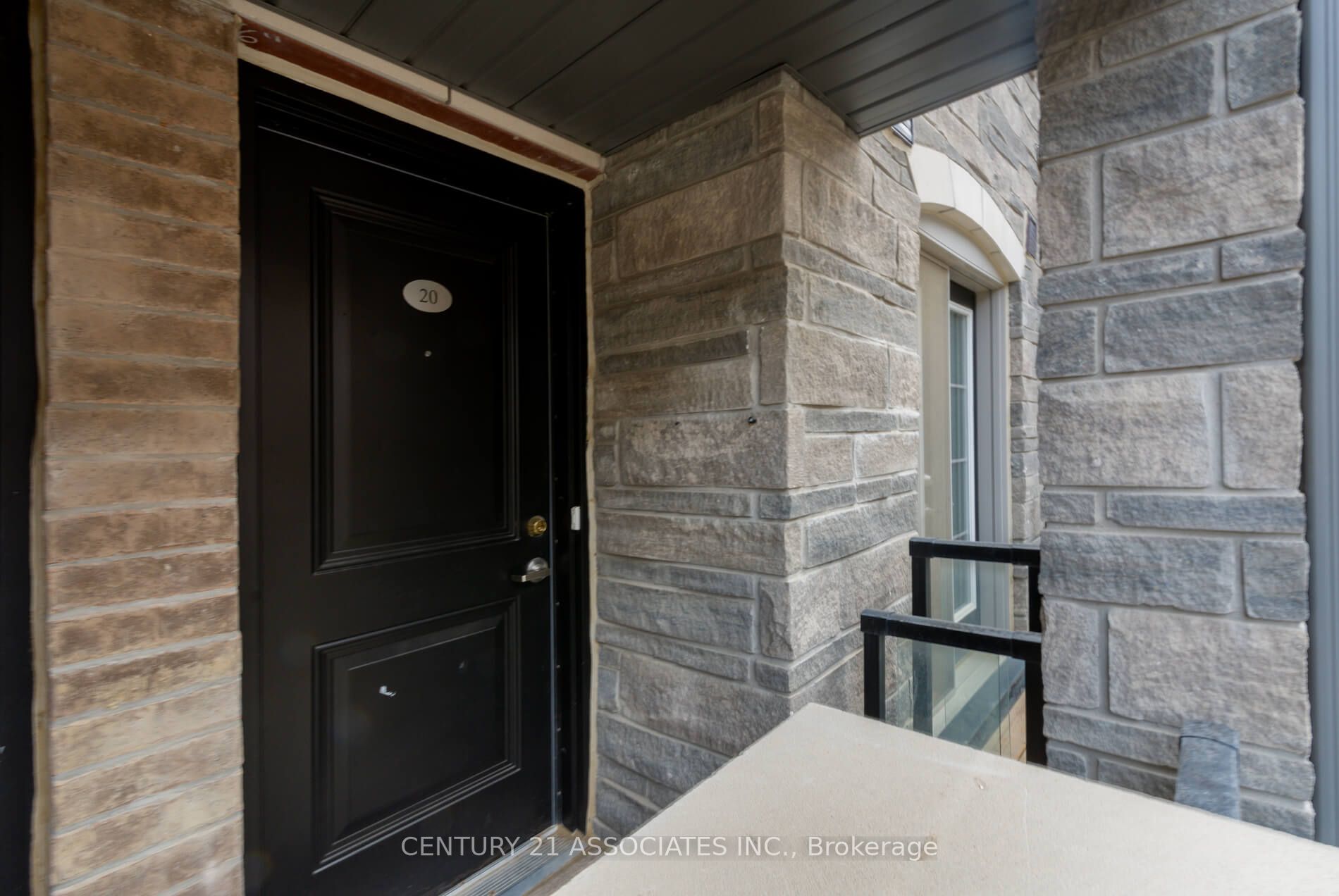 200 Veterans Dr, #20