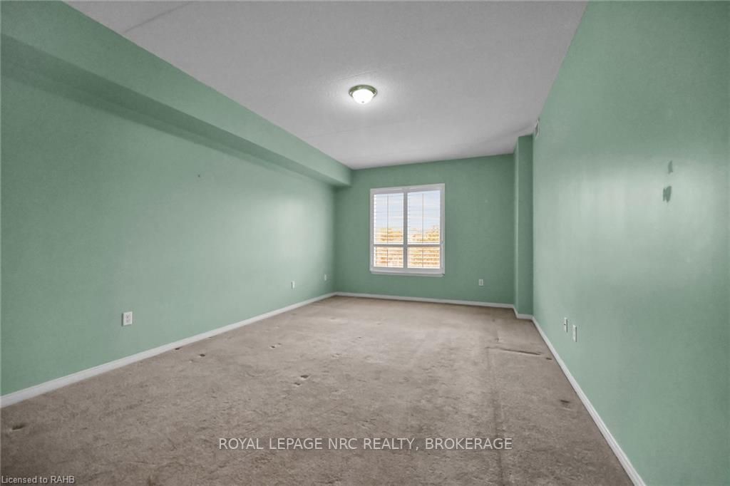 2085 Amherst Heights Dr, #406