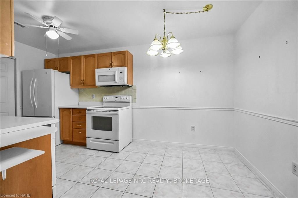 2085 Amherst Heights Dr, #406