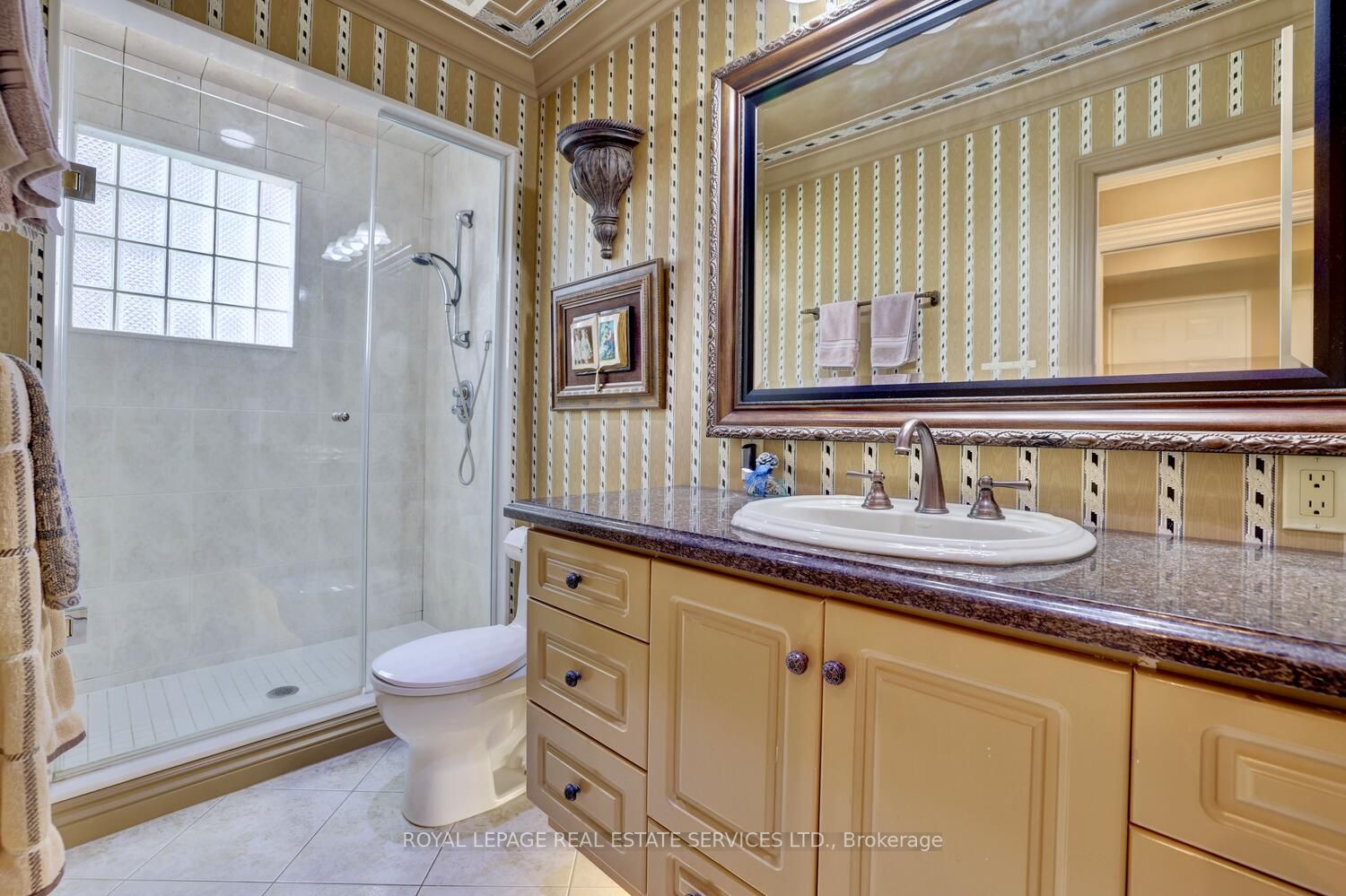1161 Vanier Dr