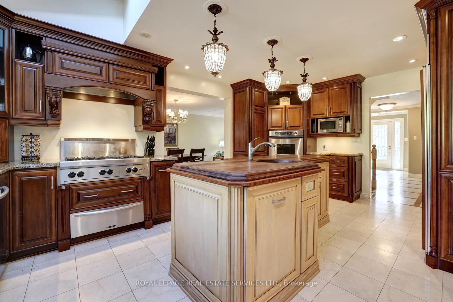 1161 Vanier Dr