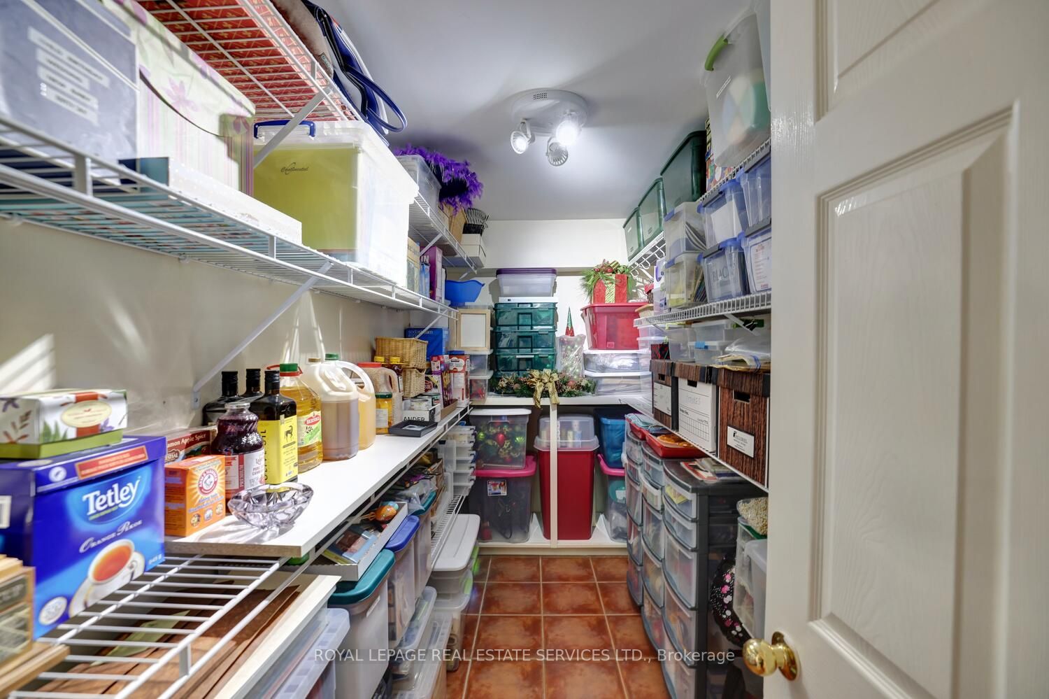 1161 Vanier Dr