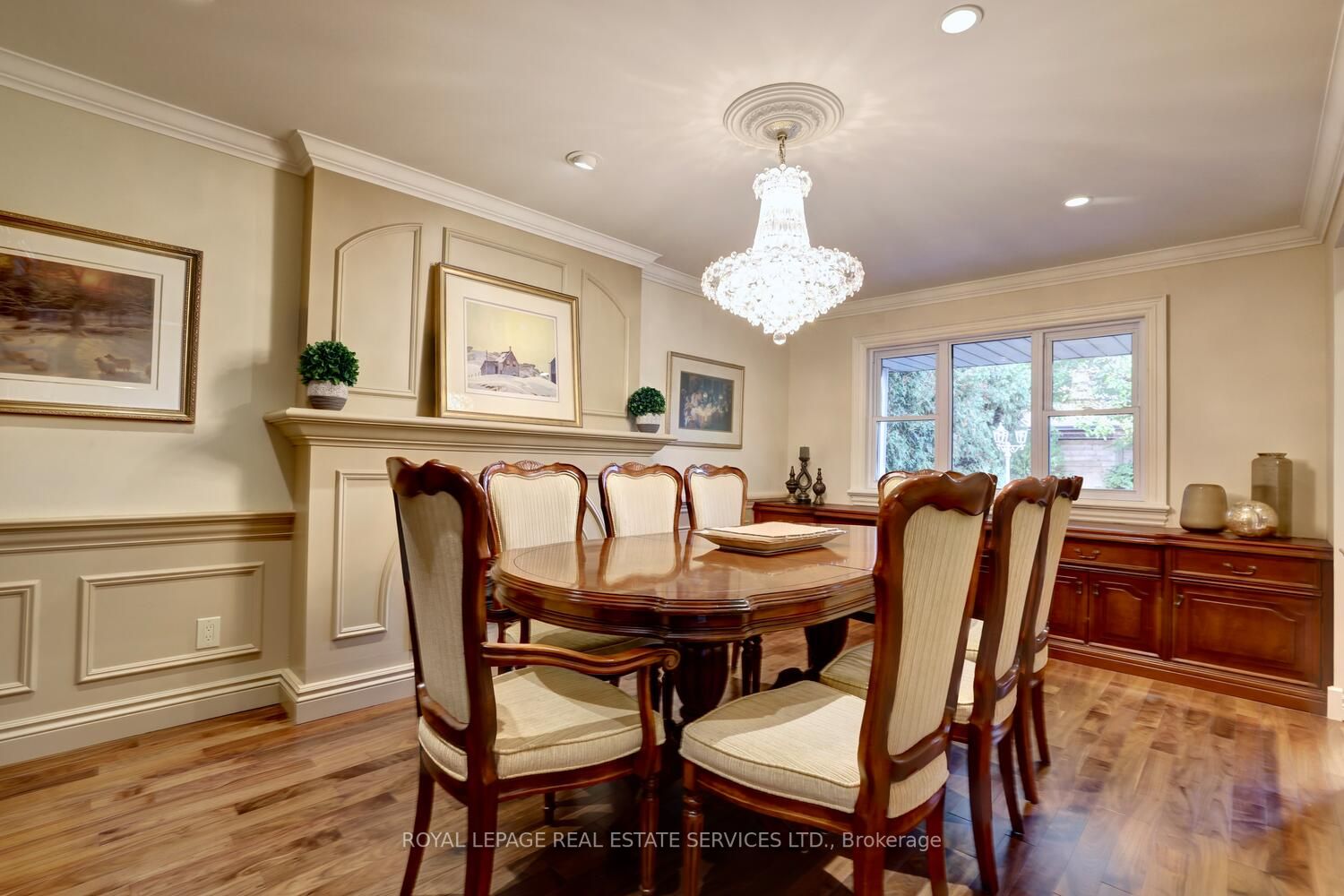 1161 Vanier Dr