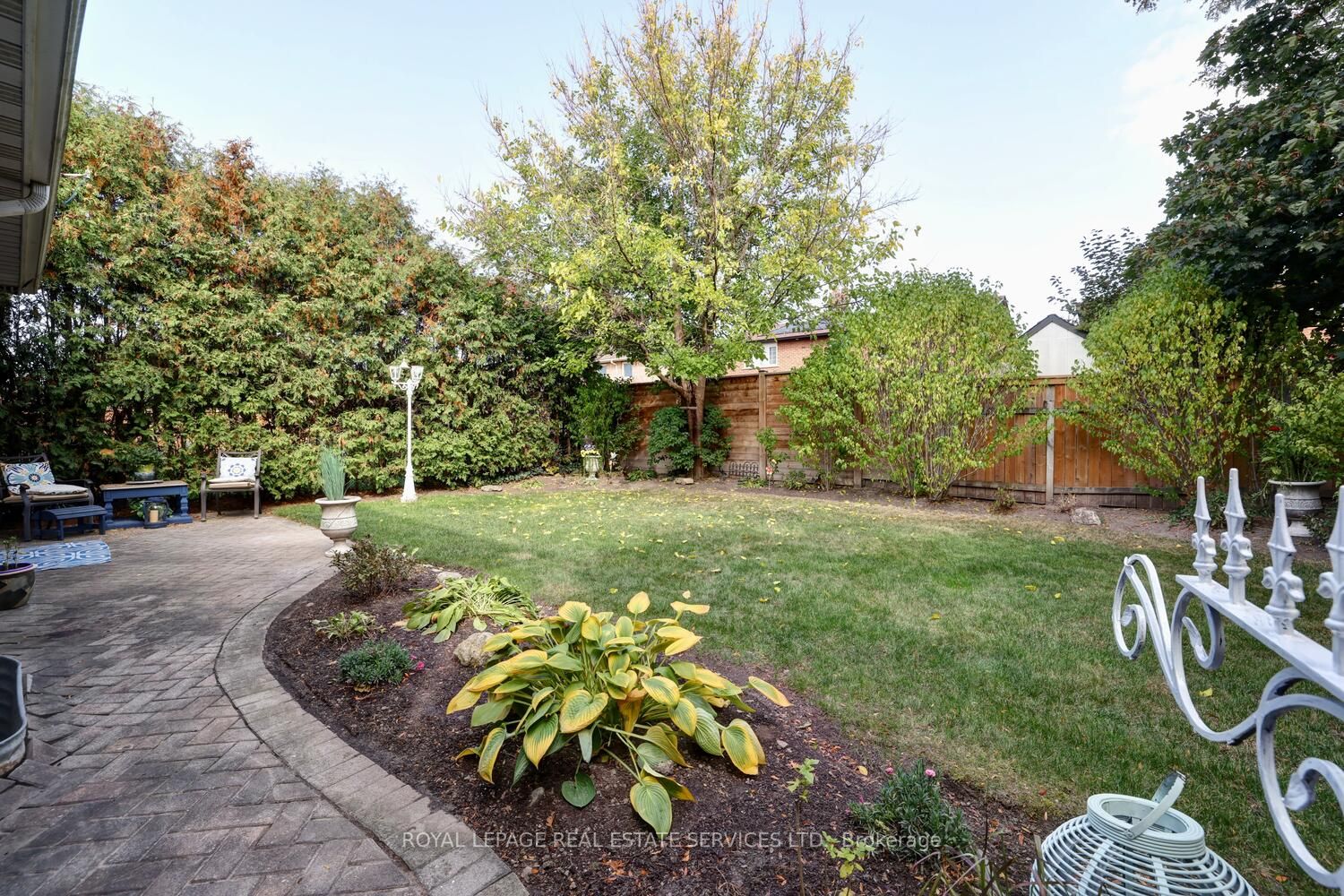 1161 Vanier Dr