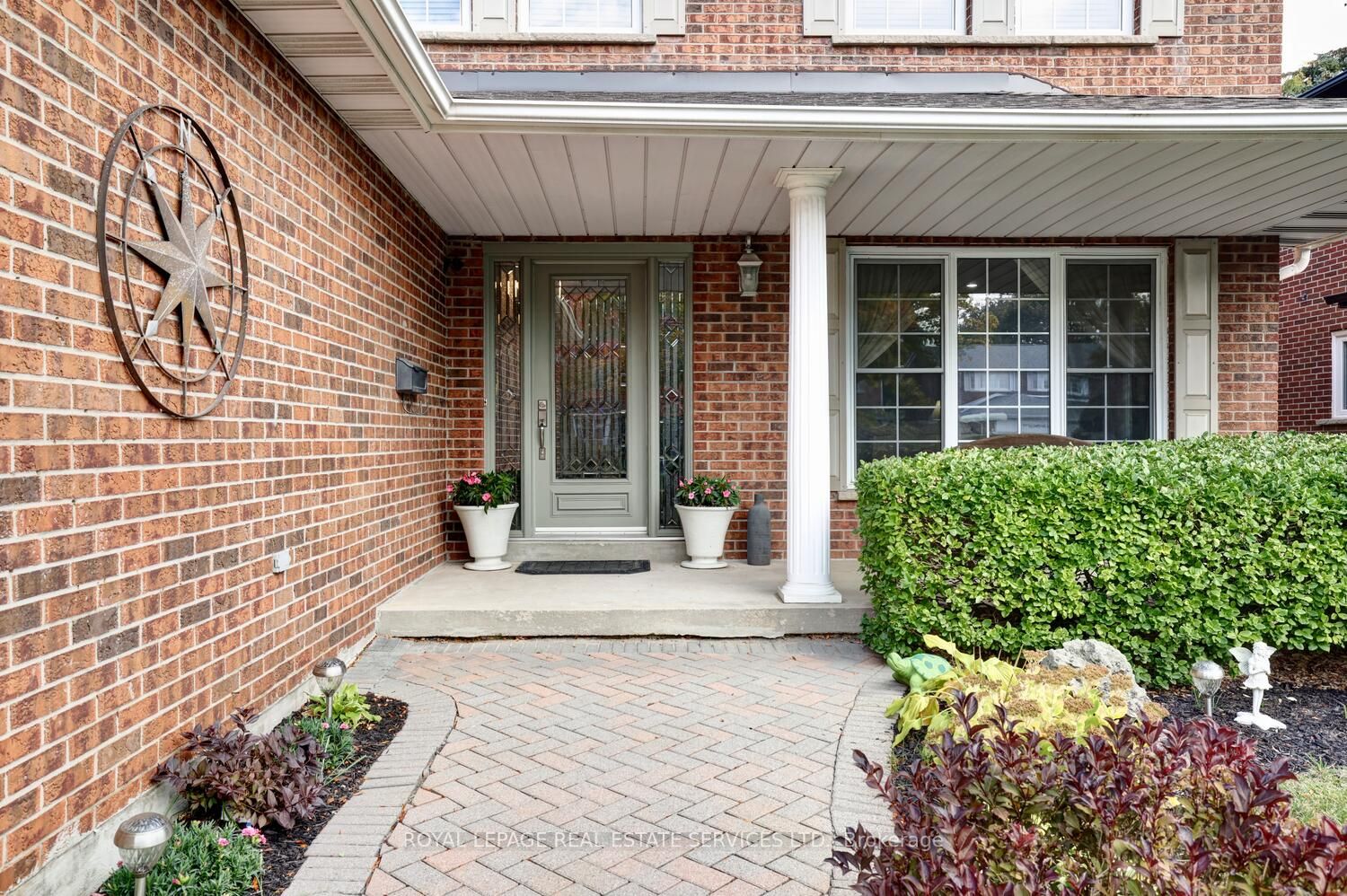 1161 Vanier Dr