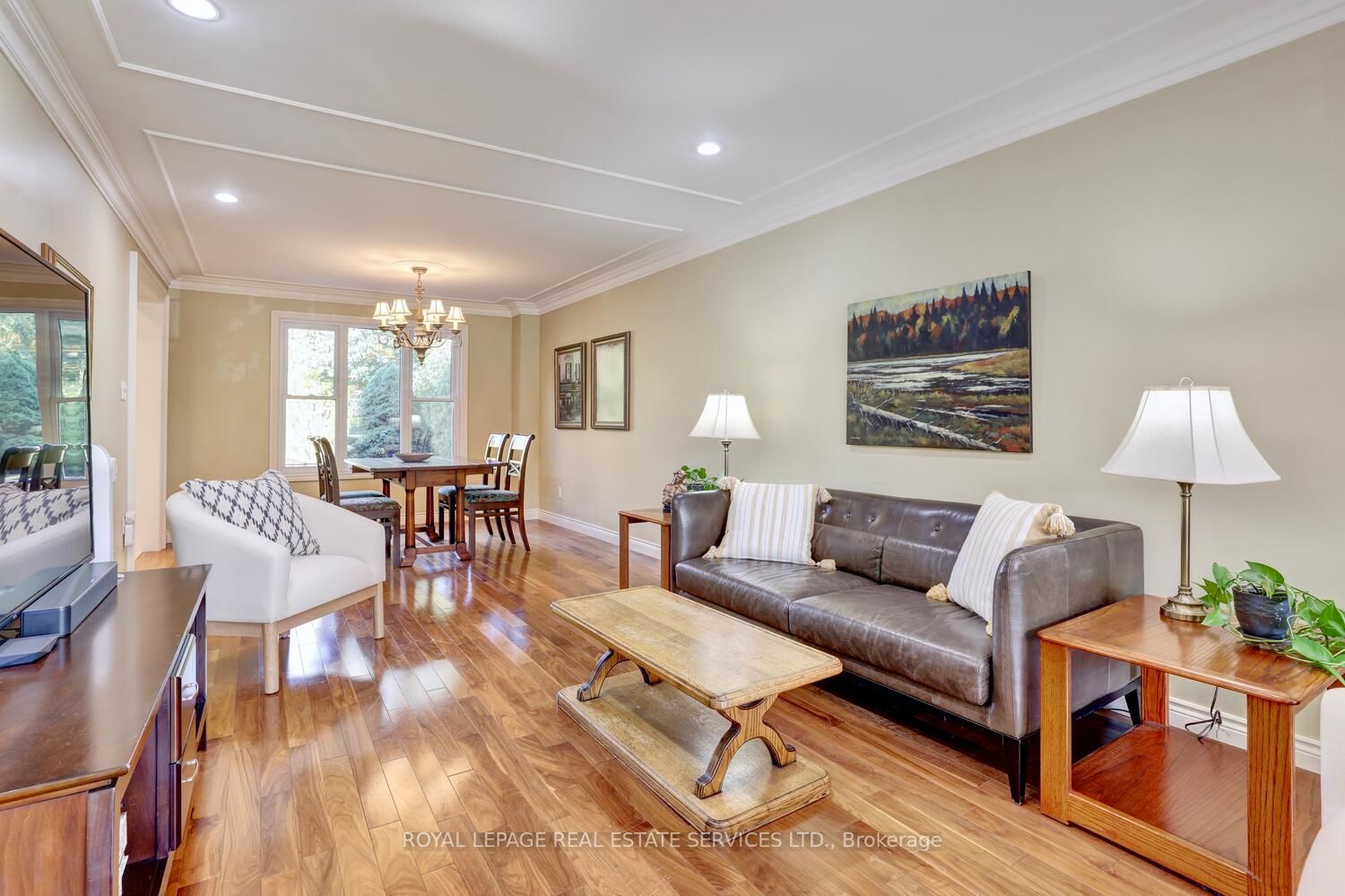 1161 Vanier Dr