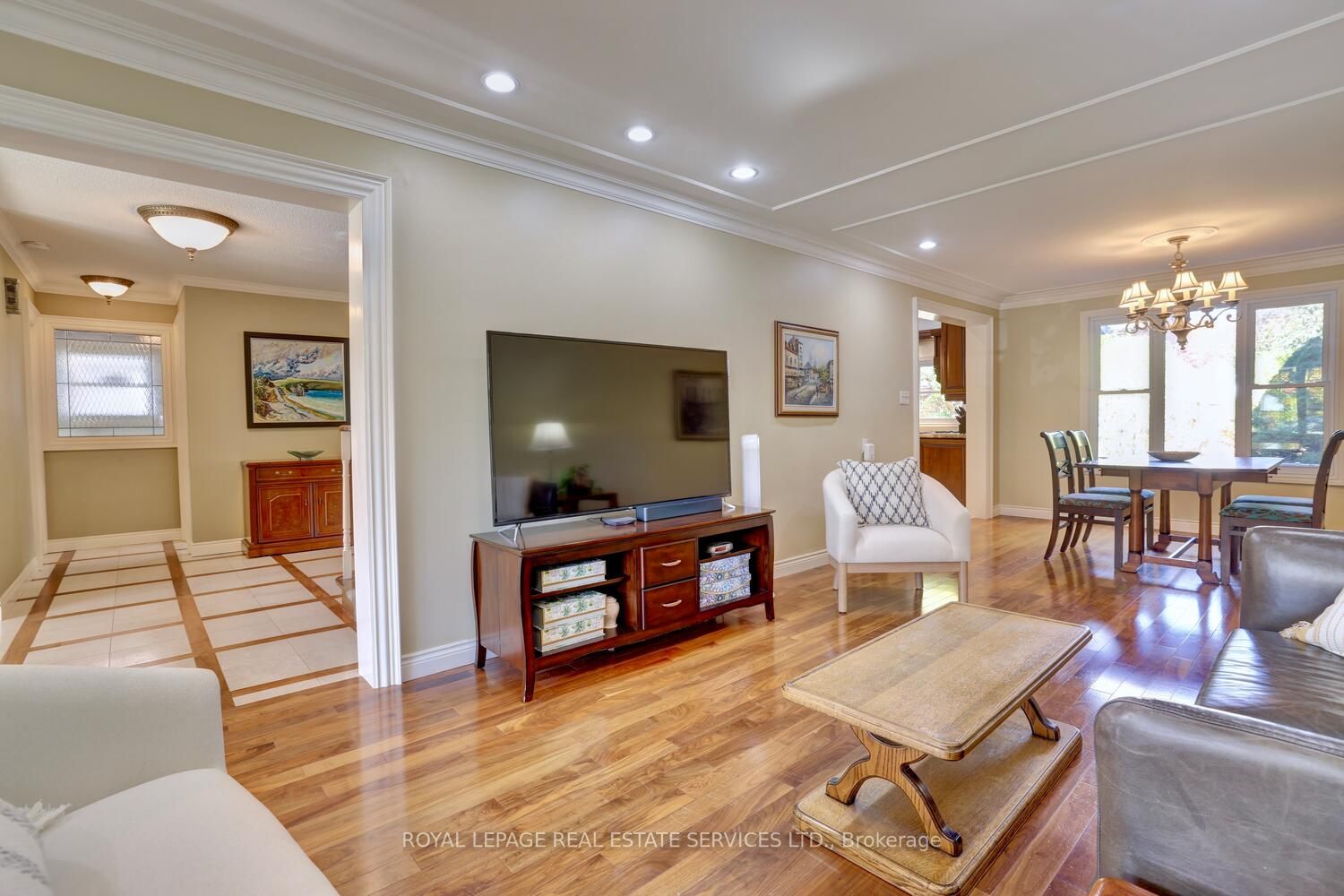 1161 Vanier Dr