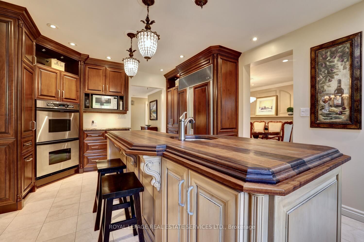 1161 Vanier Dr