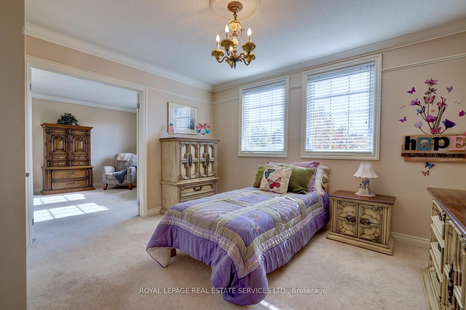 1161 Vanier Dr