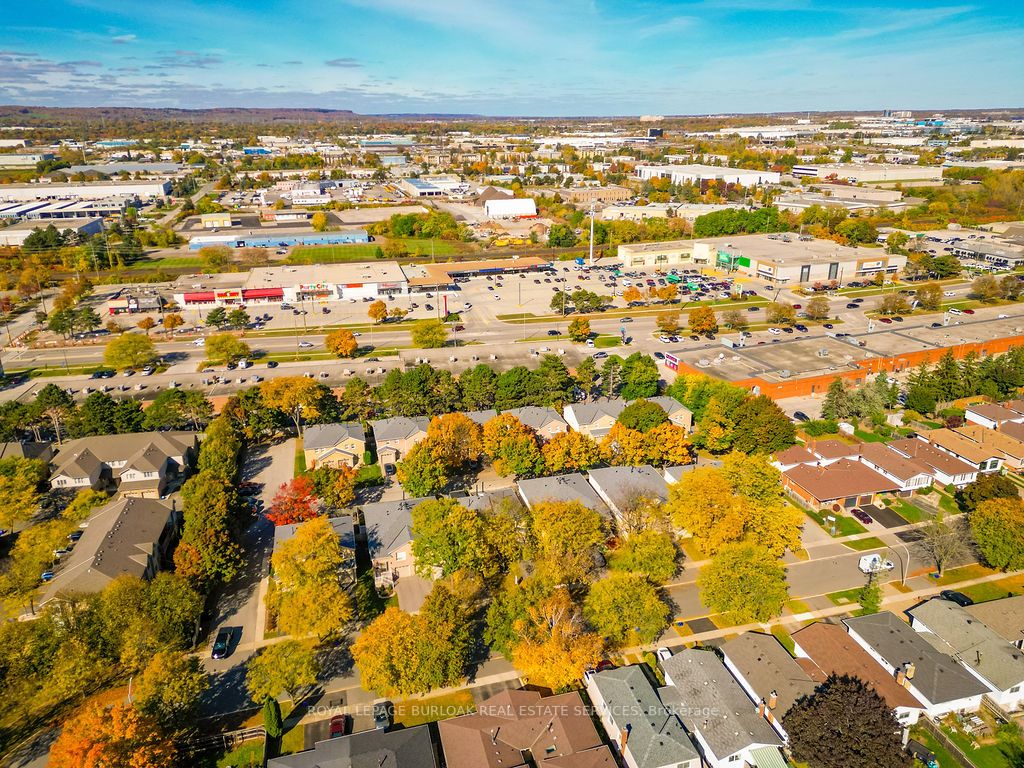 3455 Caplan Cres, #19