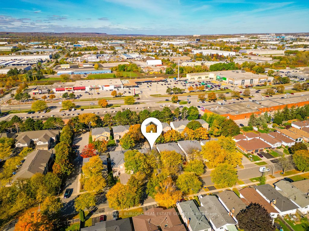 3455 Caplan Cres, #19