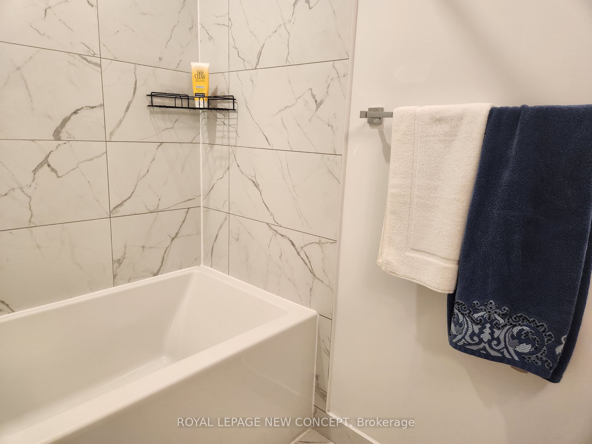 4065 Confederation Parkway, #304