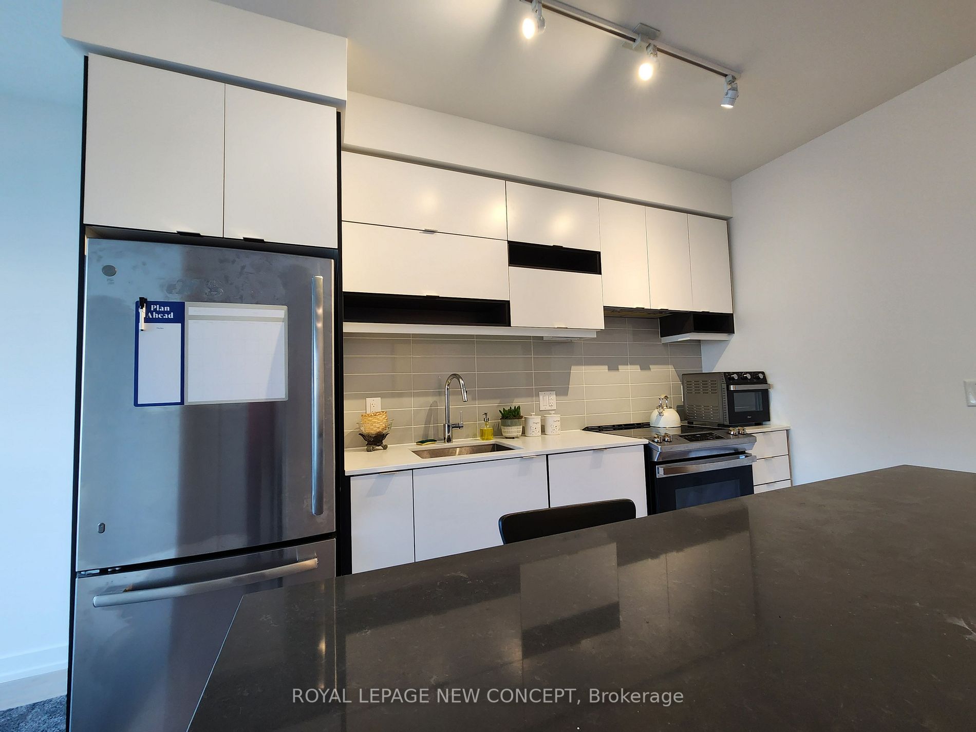 4065 Confederation Parkway, #304