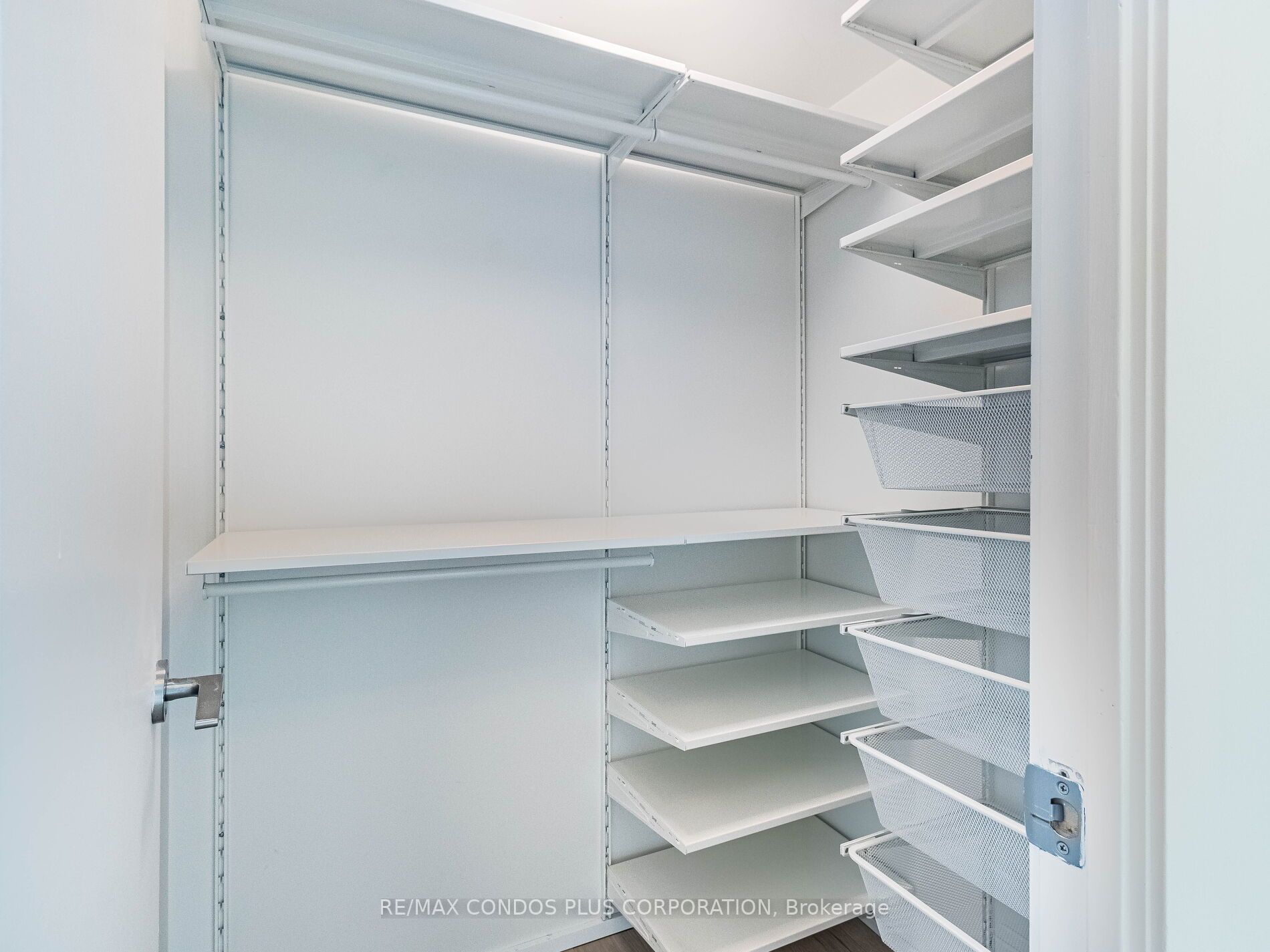 185 Legion Rd N, #414