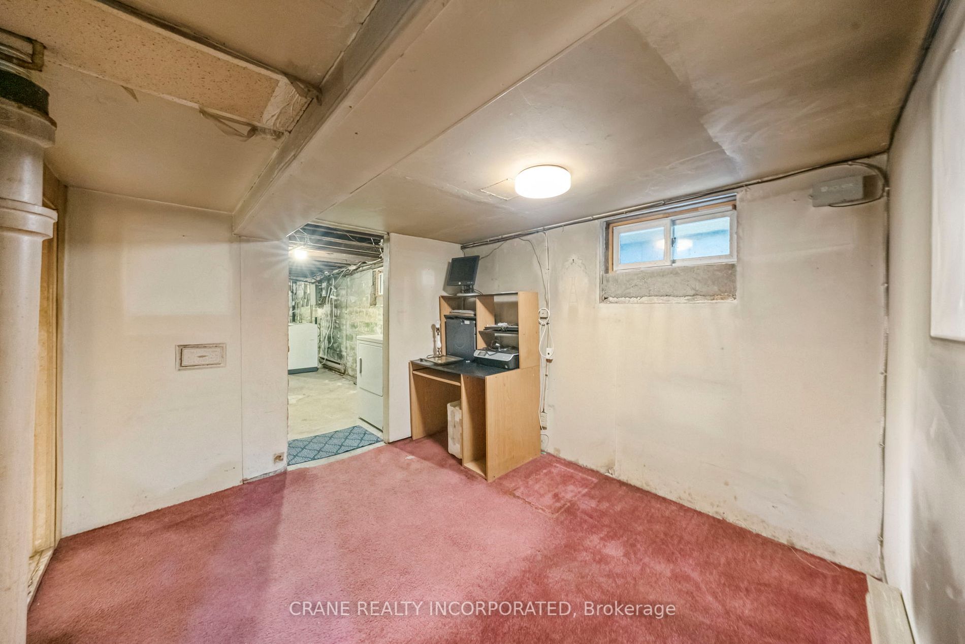 15 Seneca Ave