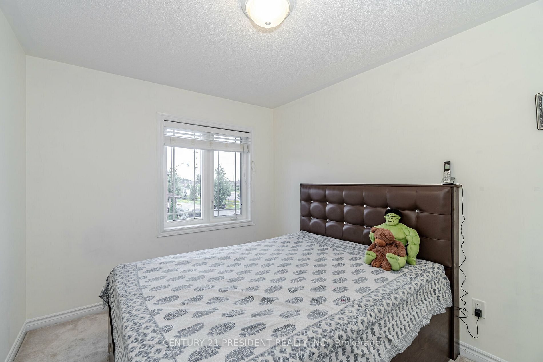 86 Kempenfelt Tr