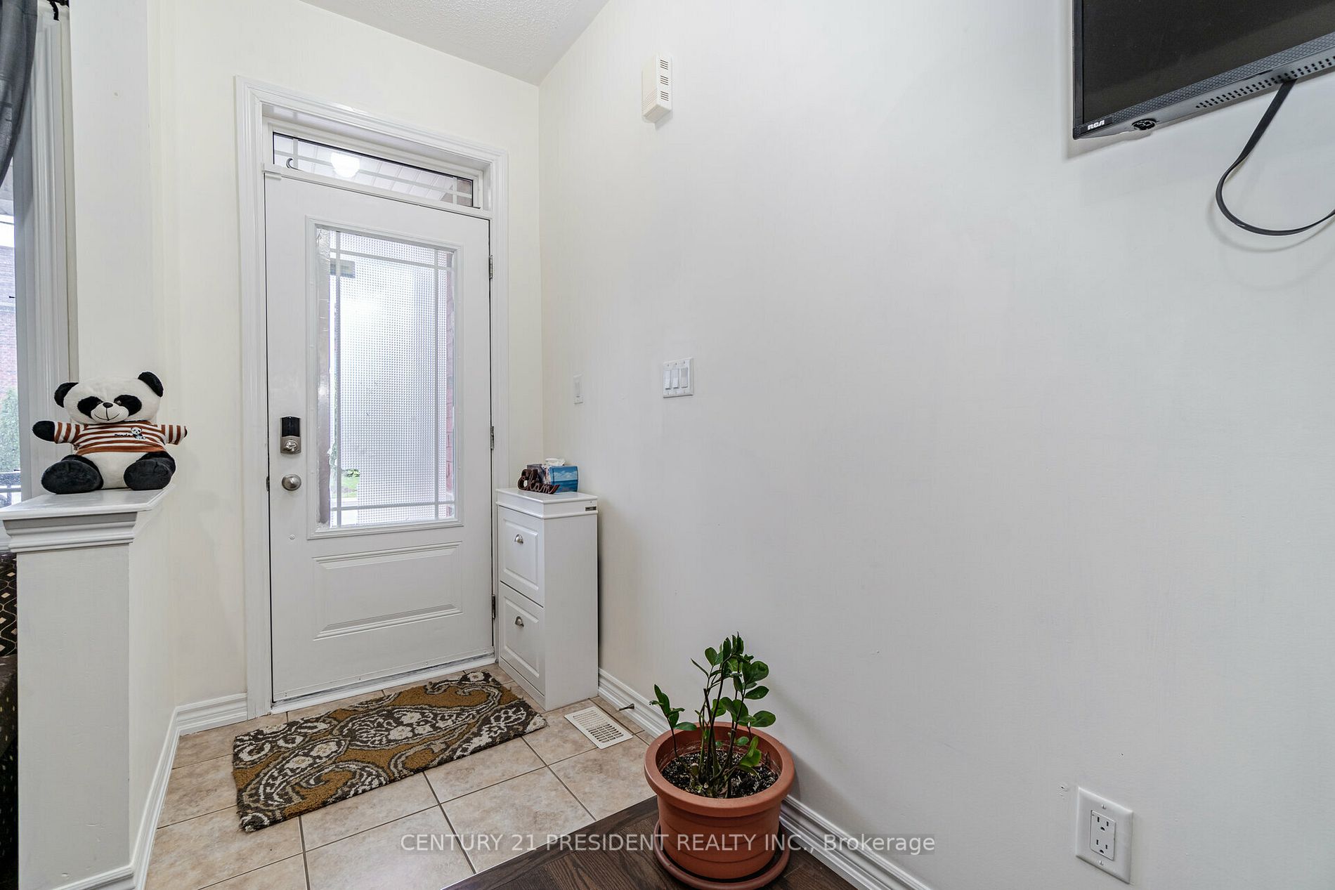 86 Kempenfelt Tr