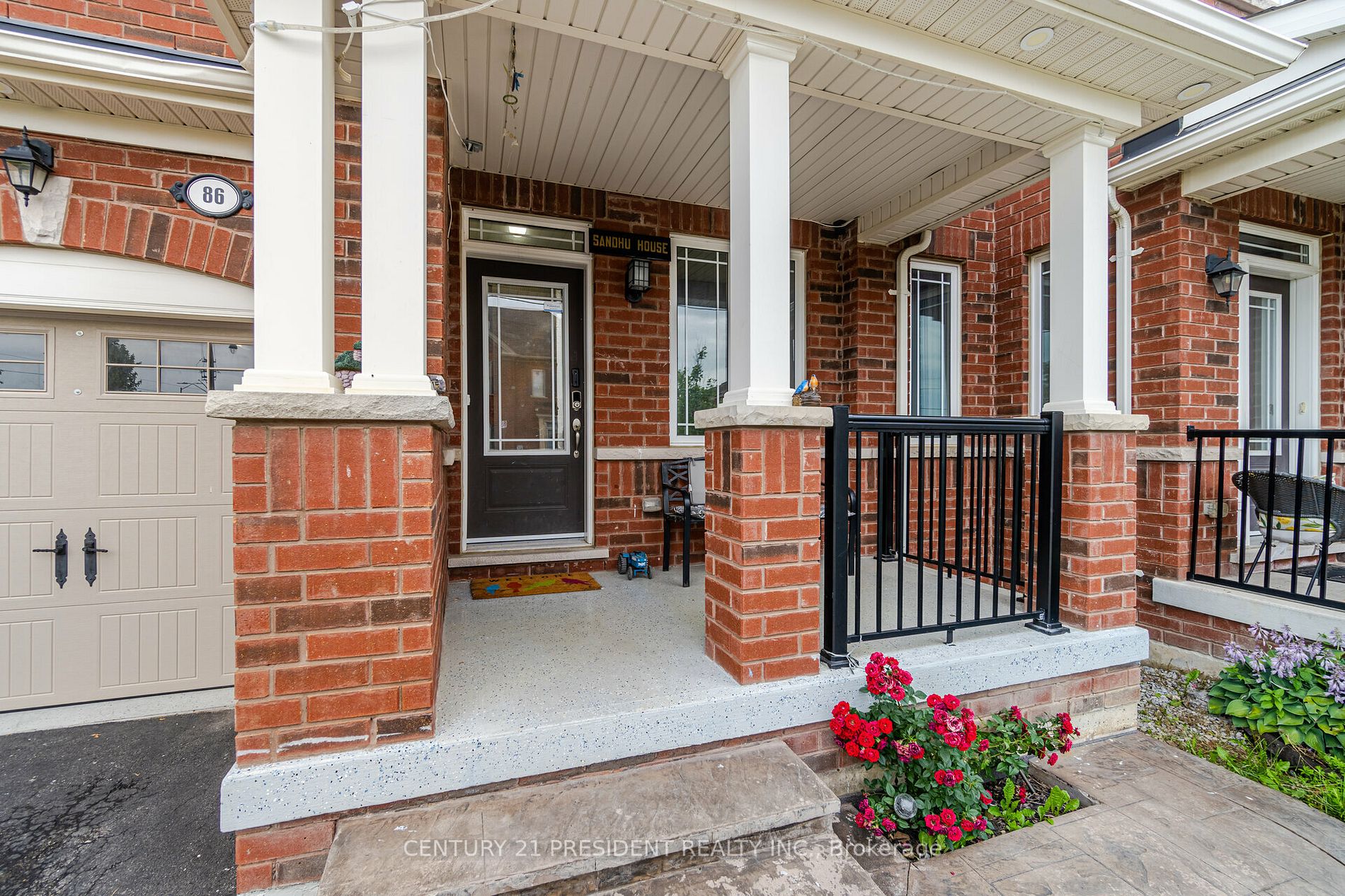 86 Kempenfelt Tr