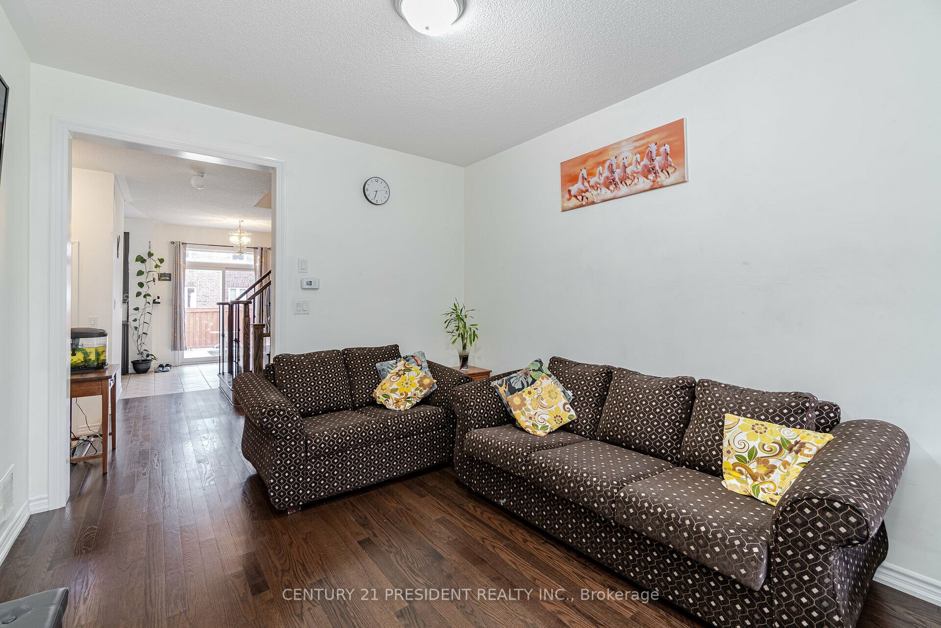 86 Kempenfelt Tr