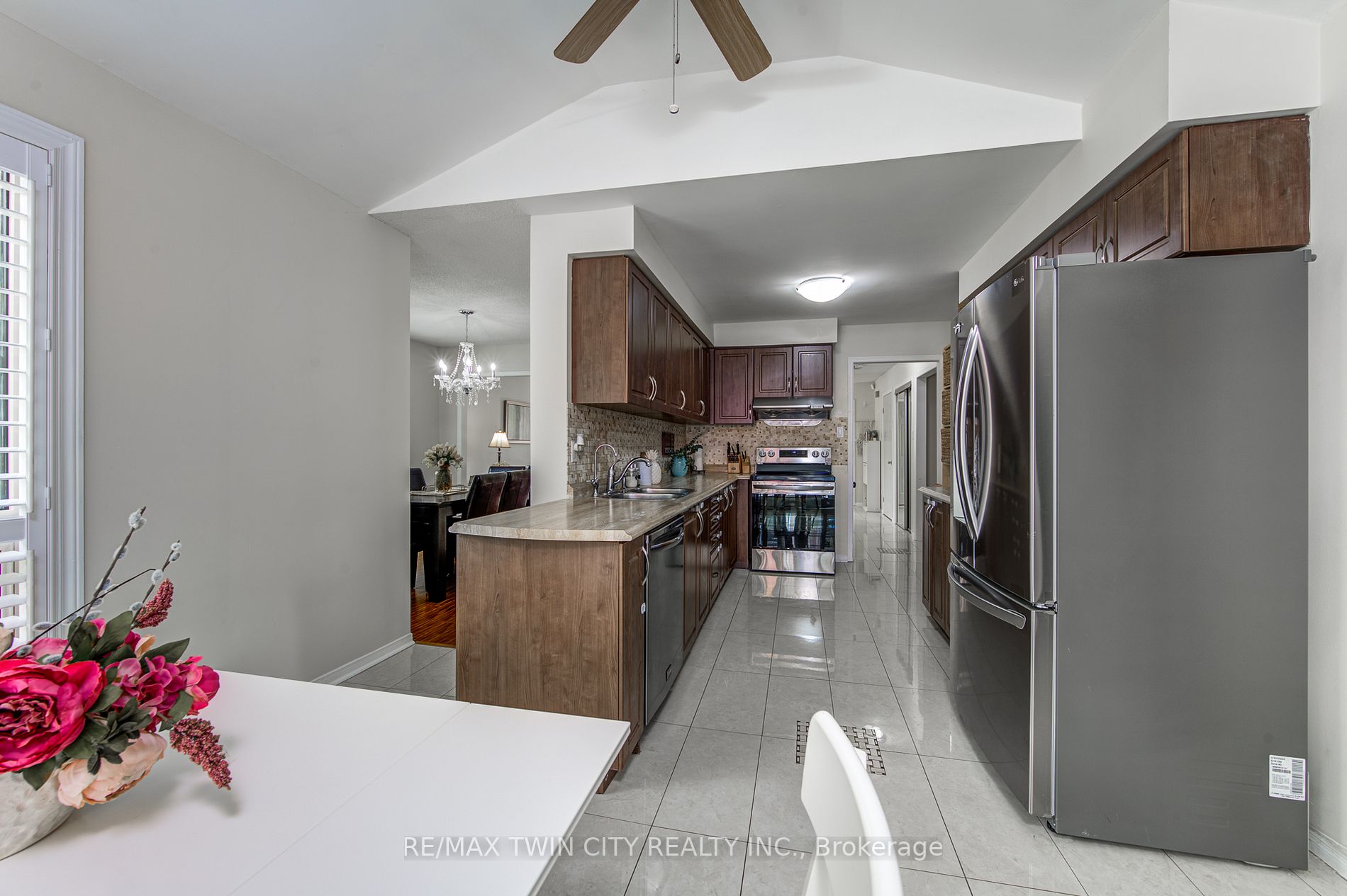3263 Galbraith Dr