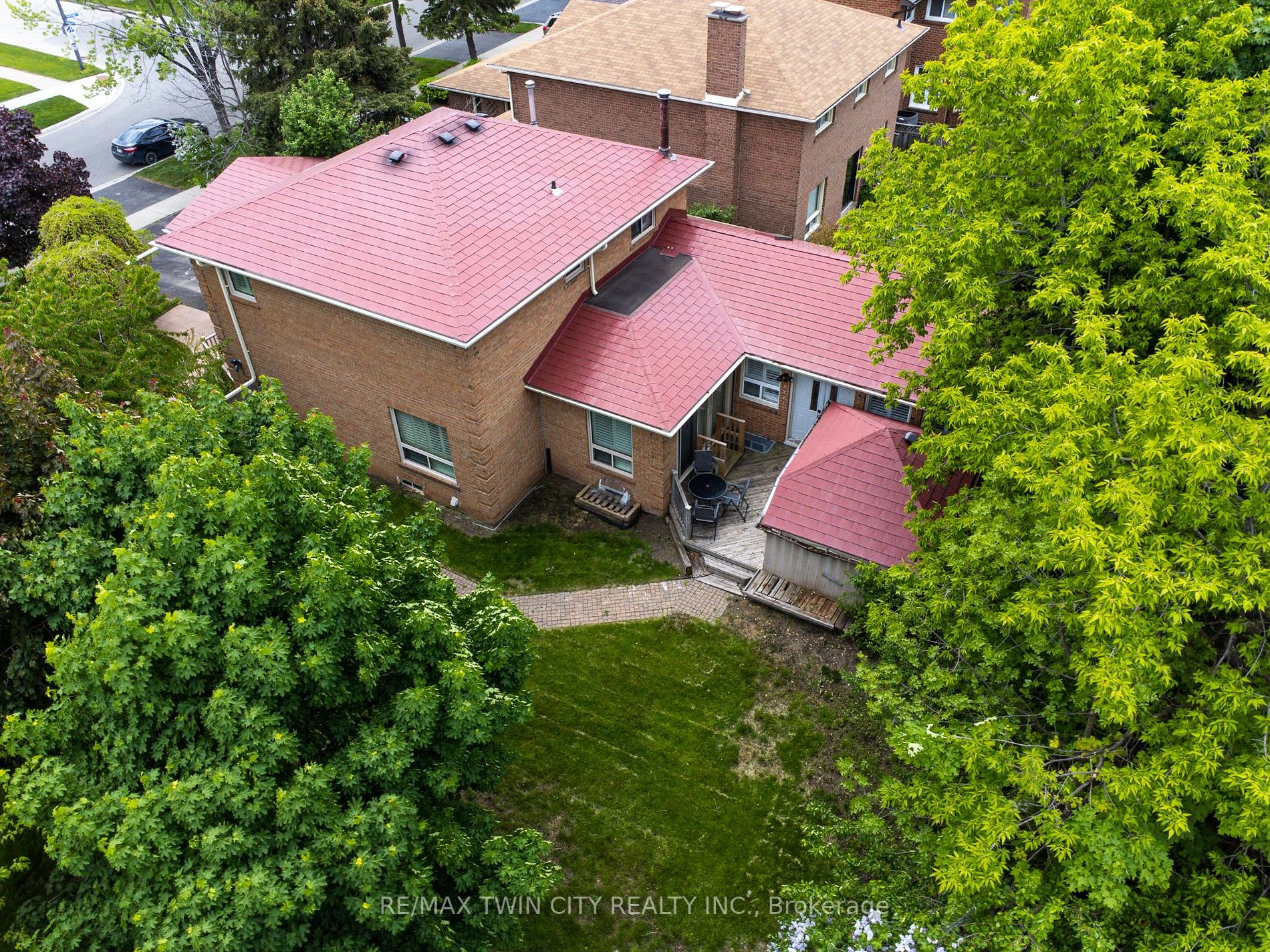 3263 Galbraith Dr