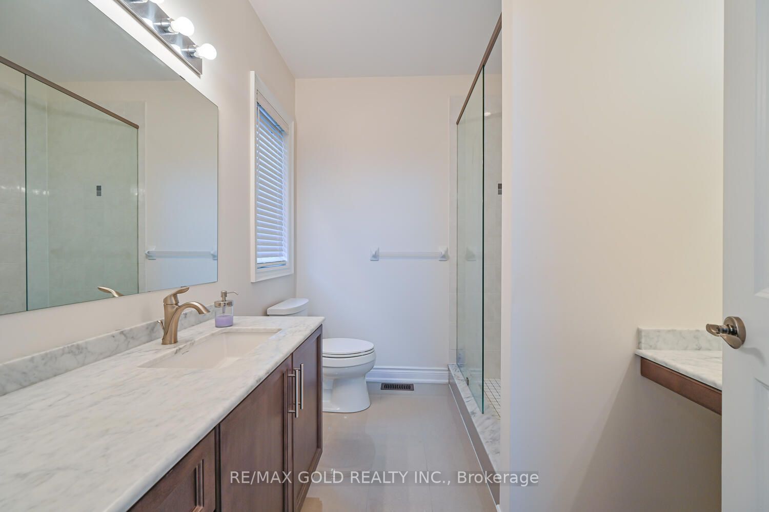 34 Erintown Cres