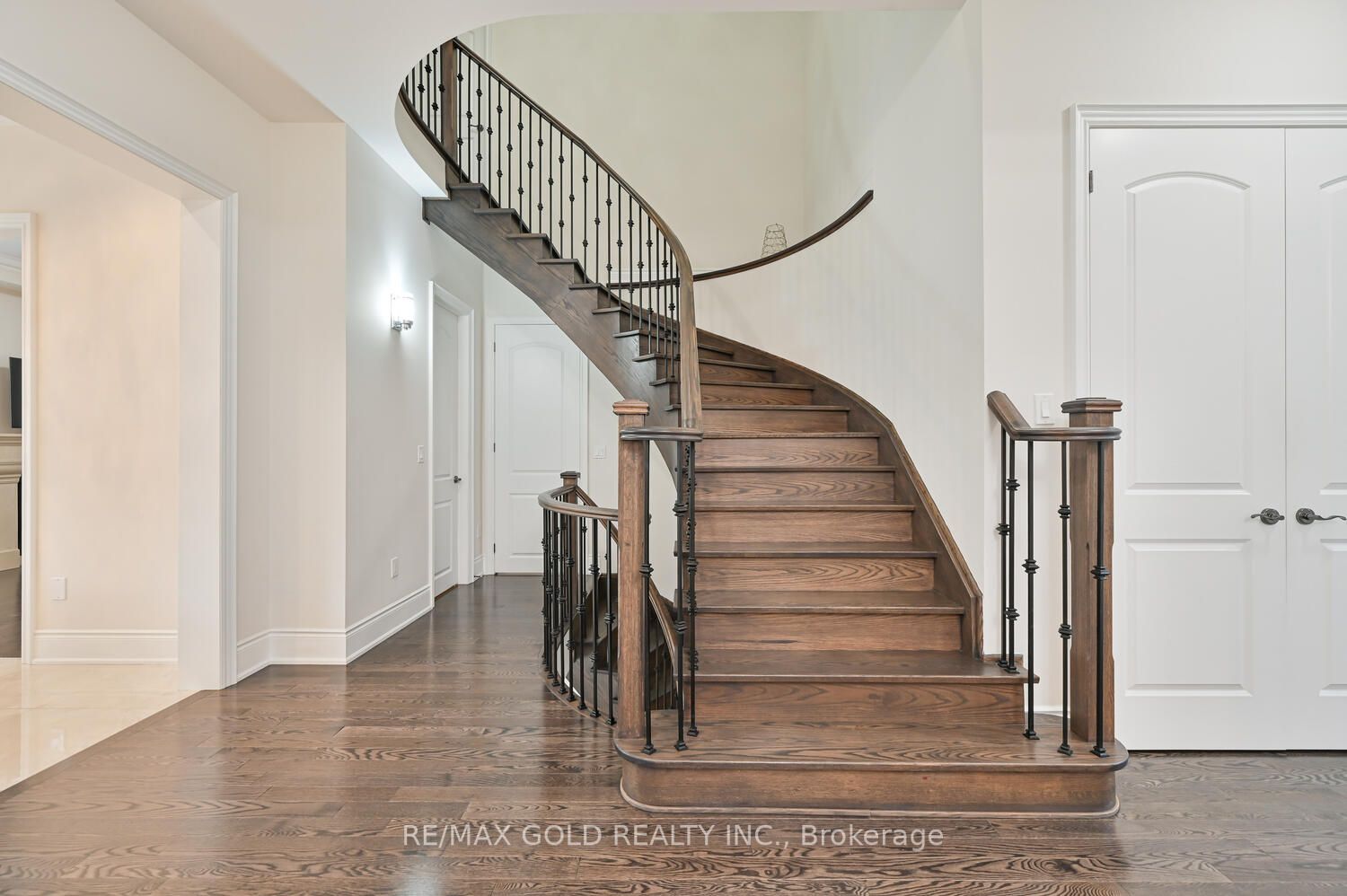 34 Erintown Cres