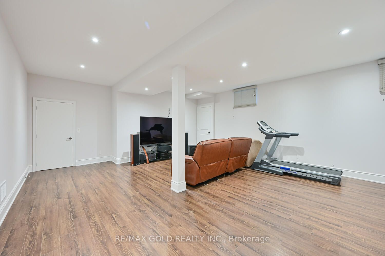 34 Erintown Cres