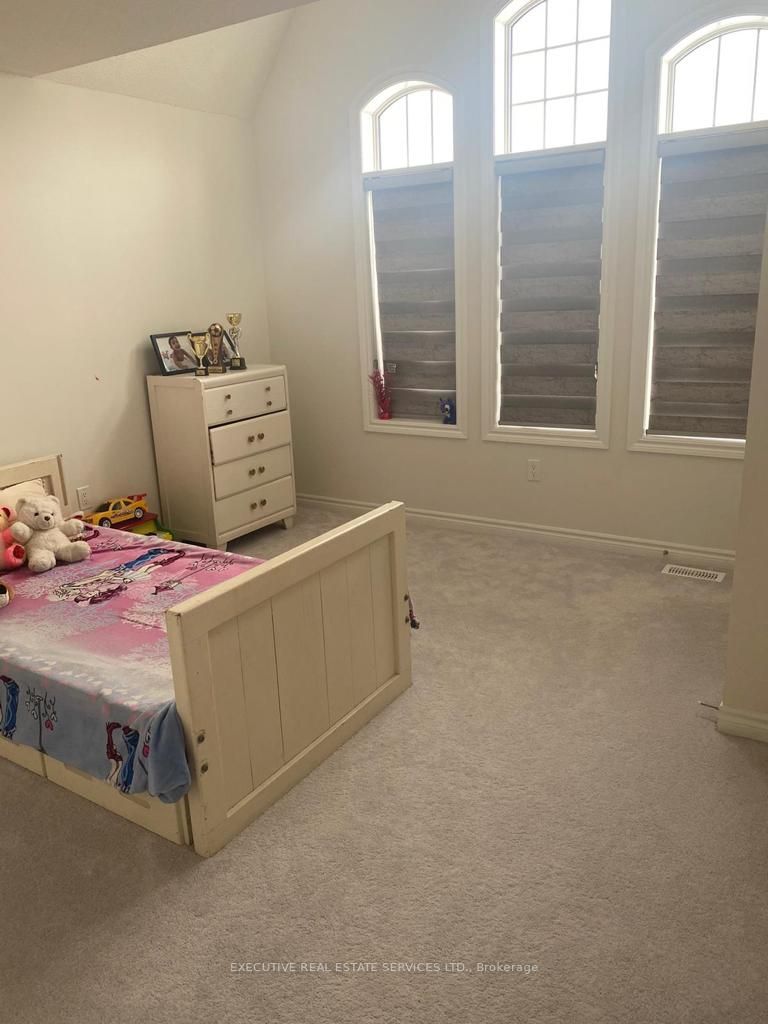 36 Faders Dr, #Upper