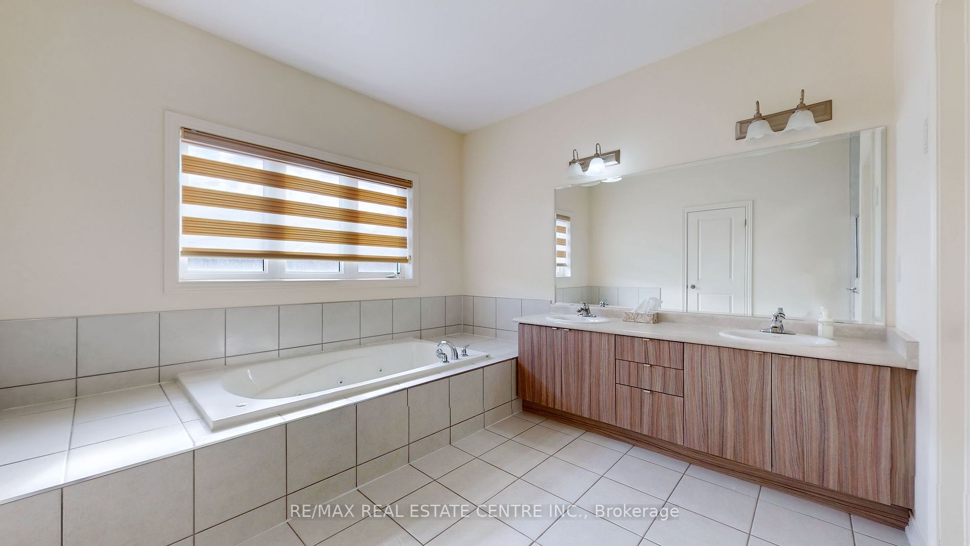 25 Fann Dr