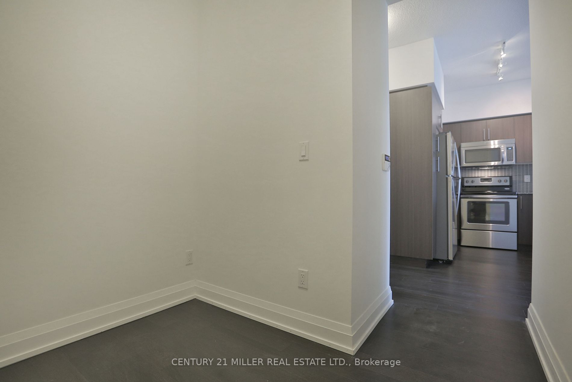 65 Speers Road, #404