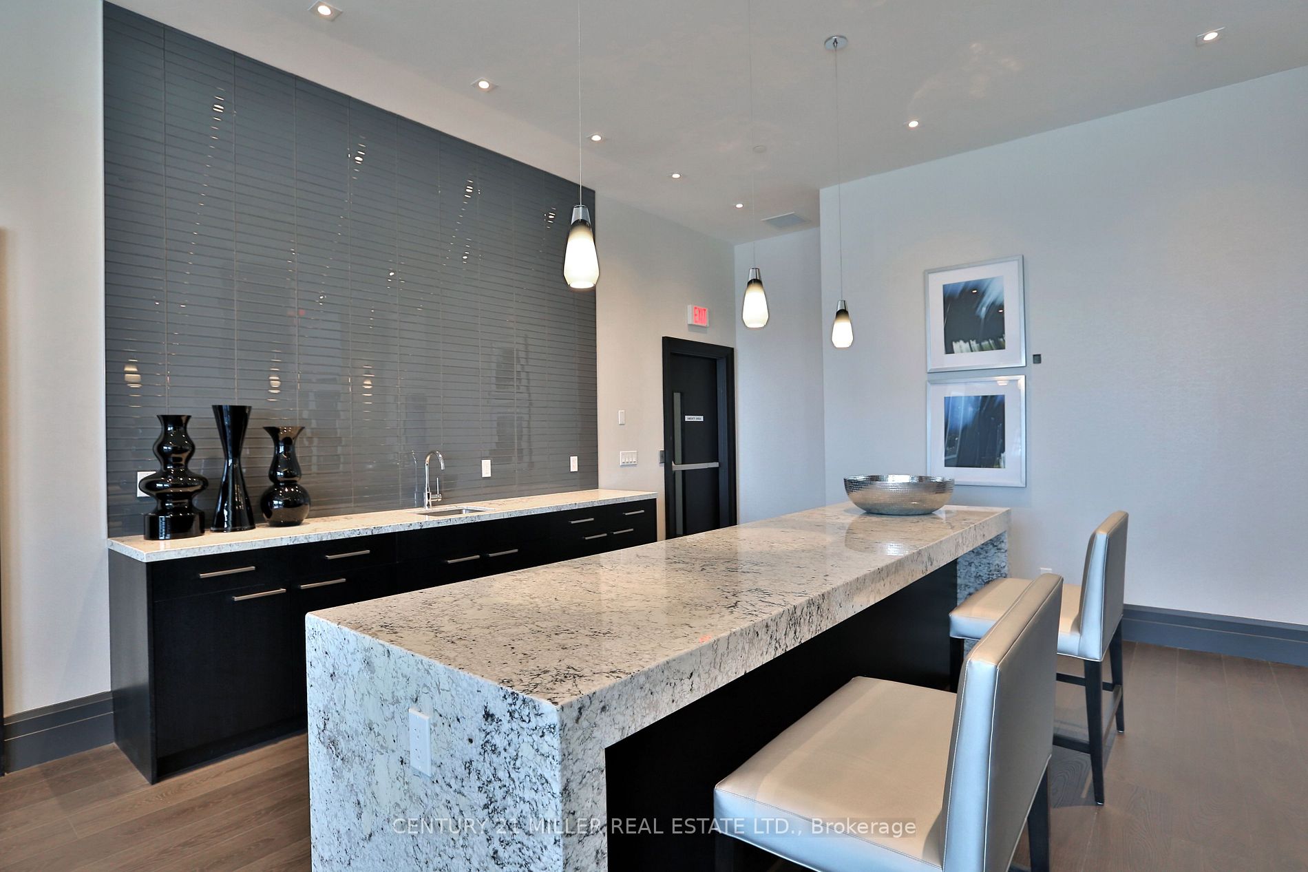 65 Speers Road, #404