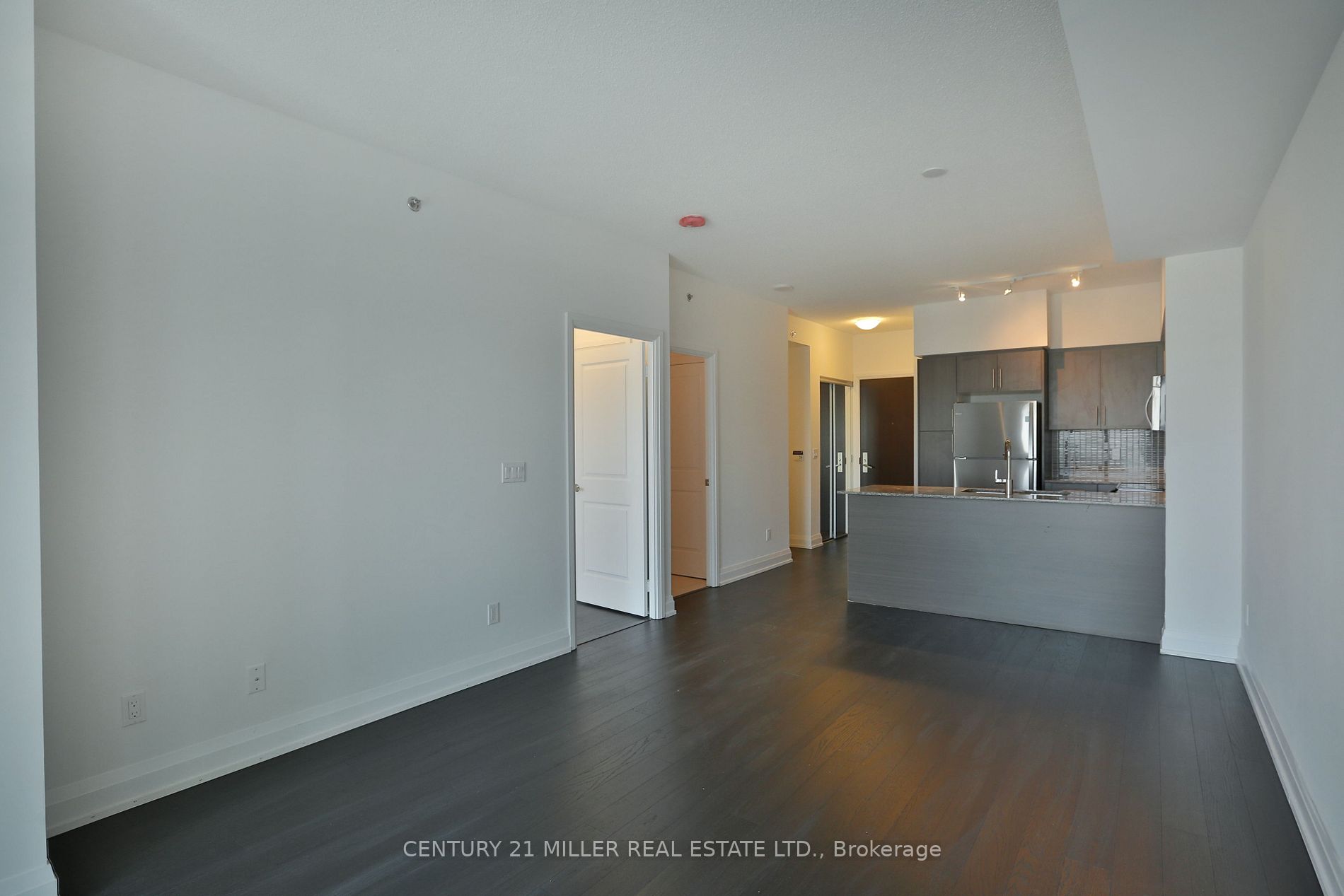 65 Speers Road, #404
