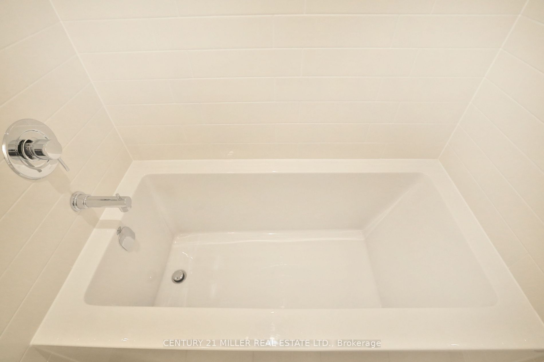 65 Speers Road, #404