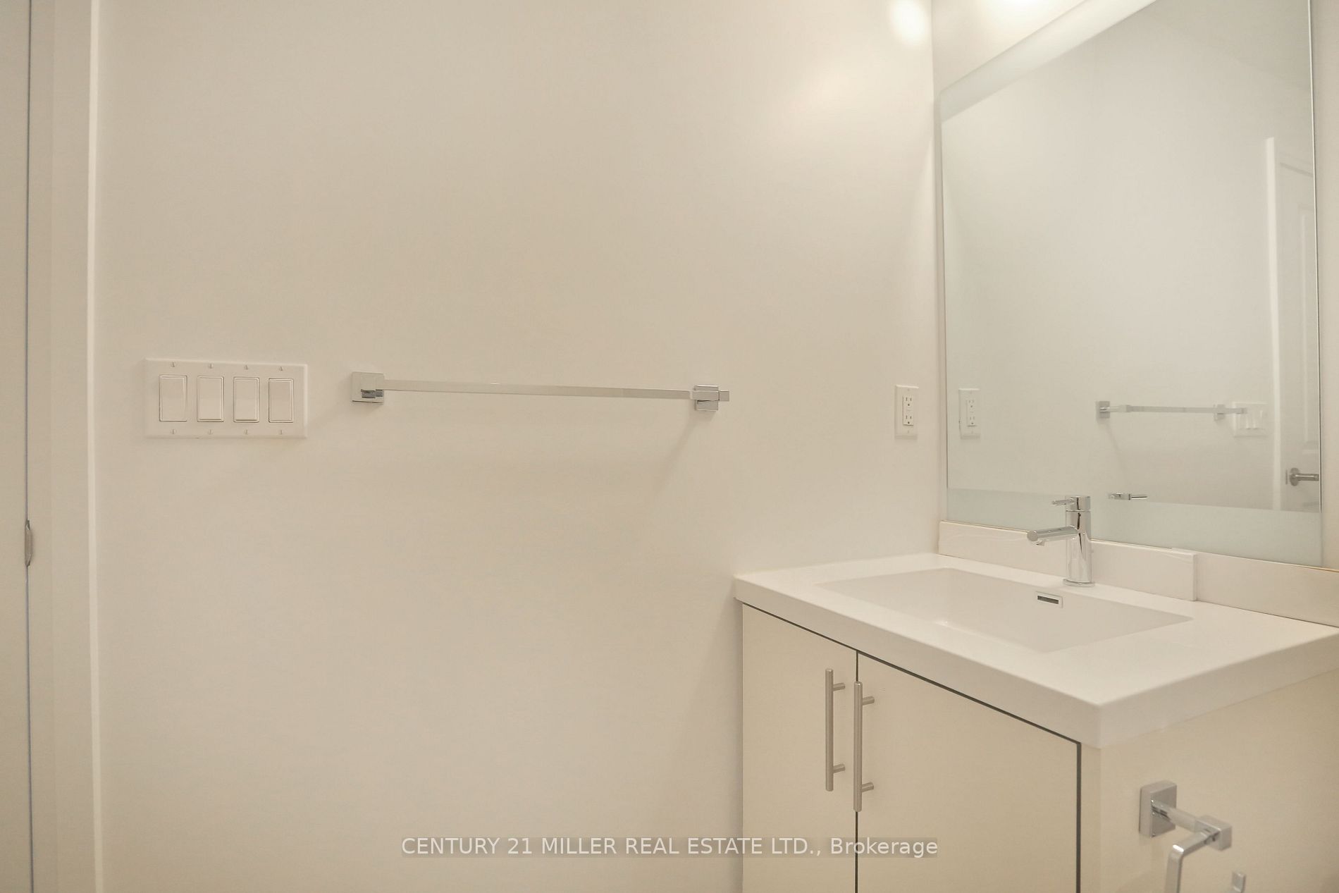 65 Speers Road, #404