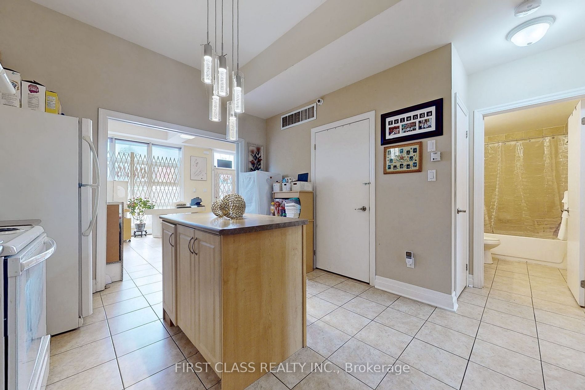 885 Lakeshore Rd E, #11